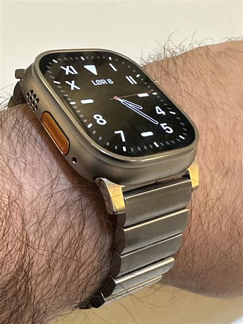 titanium band vs apple